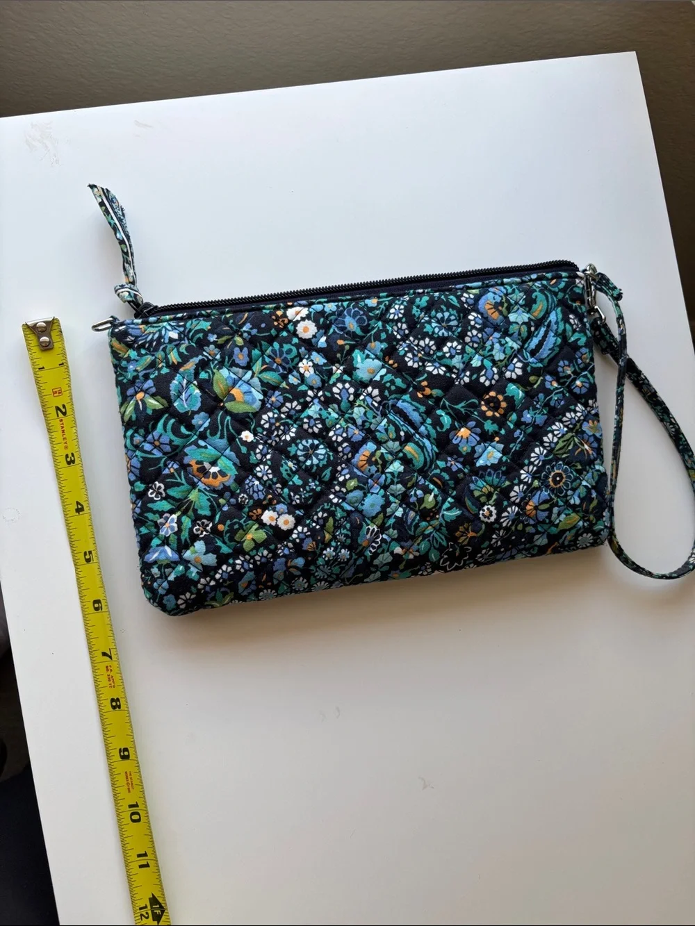 Vera Bradley RFID Convertible Wristlet in Dreamer Paisley